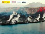 Imagen de la fajana y caída de la lava.