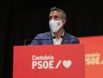 Zuloaga formaliza su candidatura a la reelecci&oacute;n al frente del PSOE c&aacute;ntabro &quot;convencido&quot; de que habr&aacute; m&aacute;s aspirantes