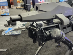 El Ejército estadounidense está probando la equipación de armas en robots cuadrúpedos.