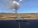 La nube de ceniza obliga a cancelar 16 vuelos en el Aeropuerto de La Palma, que se mantiene operativo