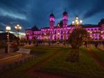 La fachada del Ayuntamiento de San Sebasti&aacute;n se iluminar&aacute; de rosa por el D&iacute;a Internacional contra el C&aacute;ncer de Mama