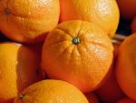 Varias naranjas en una imagen de archivo.