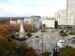 Imagen que muestra una vista general de la Plaza de España en la que se han vertido 86.900 m3 de hormigón, durante dos años de obras de remodelación.