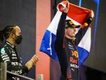 Hamilton y Verstappen en el podio del GP de Abu Dhabi