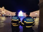 Detenido en Salamanca por tratar de agredir a policías y romper de un cabezazo la luna de un coche