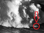 El surfista CJ Macias sufre un accidente en las olas gigantes de Nazaré.