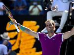 Rafa Nadal celebra su victoria en octavos de final del Open de Australia.