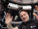 ROBert junto a Matthias Maurer en la Estaci&oacute;n Espacial Internacional