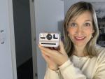 Probamos la Polaroid Go, una cámara instantánea muy compacta que cabe en el bolsillo de la chaqueta y que subirá de nivel tus viajes, quedadas y momentos felices. Eso sí: tiene trucos para usarla bien.