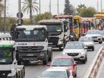 Una caravana de camiones en Murcia en la cuarta jornada de huelga de transportistas.