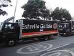 Camiones de Estrella Galicia en una foto de archivo.