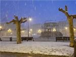 Pamplona amanece cubierta de nieve: la borrasca Ciril es la culpable de este comienzo de abril tan invernal