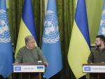 El secretario general de la ONU, Ant&oacute;nio Guterres, y el presidente de Ucrania, Volod&iacute;mir Zelenski, durante una rueda de prensa conjunta en Kiev.