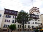 Imagen de la fachada de la Universidad Aut&oacute;noma Tom&aacute;s Fr&iacute;as de Potos&iacute;, en Bolivia.