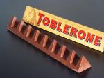 Imagen de una tableta t&iacute;pica de Toblerone.