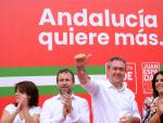 Juan Espadas, secretario general del PSOE de Andaluc&iacute;a, inicia su campa&ntilde;a en la plaza de San Juan de Ja&eacute;n con el lema 'Andaluc&iacute;a quiere m&aacute;s'.