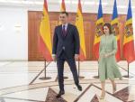 El presidente del Gobierno, Pedro S&aacute;nchez, es recibido por Maia Sandu, la presidenta de Moldavia.