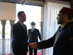 El presidente del Gobierno, Pedro S&aacute;nchez, durante su reuni&oacute;n con el Rey Mohamed VI en Rabat el pasado abril.