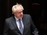 Boris Johnson saliendo del 10 de Downing Street.