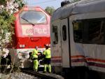 Trabajos de retirada de los trenes accidentados en Vila-Seca