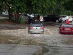 Una calle en Salamanca, inundada tras las fuertes lluvias.