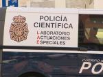 La Polic&iacute;a Cient&iacute;fica recaba pruebas en el piso de la calle Serrano (Madrid)