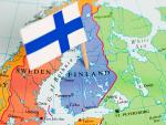 Map and Flag of Finland. Source: &quot;World reference atlas&quot; [url=/search/lightbox/5890567][IMG]http://farm4.static.flickr.com/3574/3366761342_e502f57f15.jpg?v=0[/IMG][/url