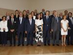La reina Letizia, y los miembros del patronato de la Fundaci&oacute;n FAD Juventud, entre ellos Paloma de Yarza, presidenta de HERALDO