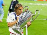 Luka Modric con la Champions en las manos