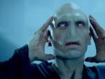 Ralph Fiennes caracterizado como Voldemort