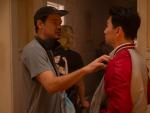 Destin Cretton con Simu Liu en el rodaje de 'Shang-Chi'