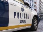 Un Polic&iacute;a Local resulta herido al evitar la ca&iacute;da accidental de una mujer desde un cuarto piso en Logro&ntilde;o