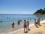 Encuentran el cuerpo sin vida de un submarinista en la playa de Cala Bona (Mallorca)