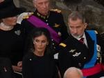 Los reyes Felipe VI y Letizia asisten al funeral de la reina Isabel II en Londres.