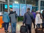 Viajeros en el aeropuerto Domod&eacute;dovo de Mosc&uacute;.