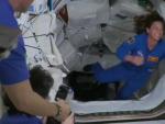 La astronauta estadounindese de la NASA Nicole Aunapu Mann, comandante de la misi&oacute;n Crew-5, a su llegada a la Estaci&oacute;n Espacial Internacional.