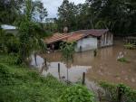 Una casa inundada tras el paso de la tormenta tropical Julia,en Bluefields (Nicaragua).