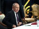 El presidente ruso, Vladimir Putin, asiste a la reunión del Consejo de Jefes de Estado de la CEI (Comunidad de Estados Independientes) en Astana, Kazajistán.