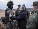 El presidente ruso, Vladimir Putin, inspecciona el progreso del entrenamiento de los militares movilizados en un campo de entrenamiento del Distrito Militar Occidental en la regi&oacute;n de Ryazan, Rusia.
