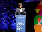 Carlos L&oacute;pez Ot&iacute;n pronuncia su discurso tras recibir el premio 20minutos en los Premios Creadores.