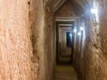 Túnel hallado bajo el Templo Taposiris Magna Osiris en Alejandría.