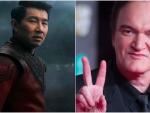 Simu Liu como Shang-Chi (izq.) y Quentin Tarantino.