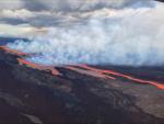 El volcán Mauna Loa entra en erupción en Hawái