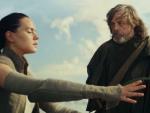 Daisy Ridley y Mark Hamill en 'Los &uacute;ltimos Jedi'