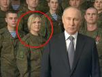 Putin, en su discurso de A&ntilde;o nuevo y tras &eacute;l, una 'actriz' frecuente en sus apariciones p&uacute;blicas.