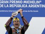 Tony Arbolino celebra la primera plaza en el GP de Argentina de Moto2.