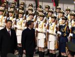 El presidente chino, Xi Jinping, y el presidente francés, Emmanuel Macron, este jueves en Pekín.