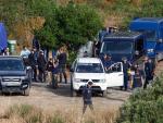 Autoridades portuguesas en el inicio oficial de una nueva operaci&oacute;n de b&uacute;squeda de Madeleine McCann, en Silves, Portugal.
