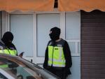 Los nueve detenidos presuntamente implicados en una trama de compra de votos por correo en Melilla han sido liberados por la Polic&iacute;a Nacional. Cabe destacar que, entre ellos se encuentra Mohamed Ahmed Al-lal, el n&uacute;mero 3 de las listas de Coalici&oacute;n por Melilla (CPM) a las elecciones del 28 de mayo.