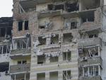 Edificio bombardeado en Kiev tras un ataque ruso con drones.